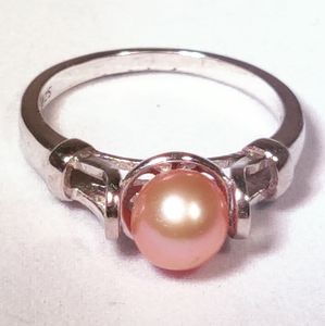 Vantel Pearls Fortune Teller Ring